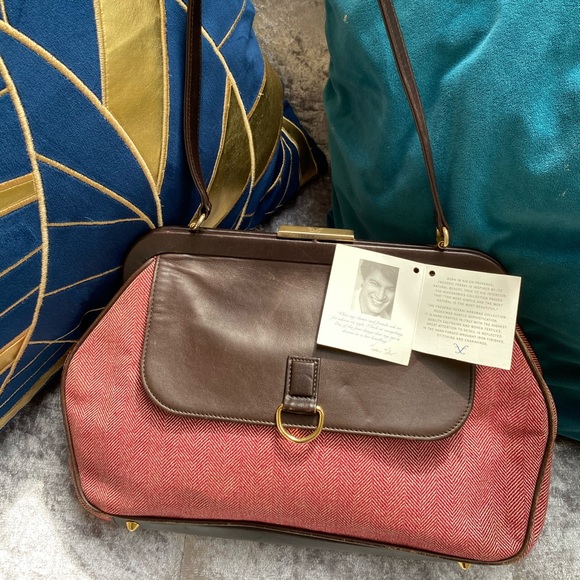 Frederic Fekkai leather and tweed chevron purse - Picture 10 of 10